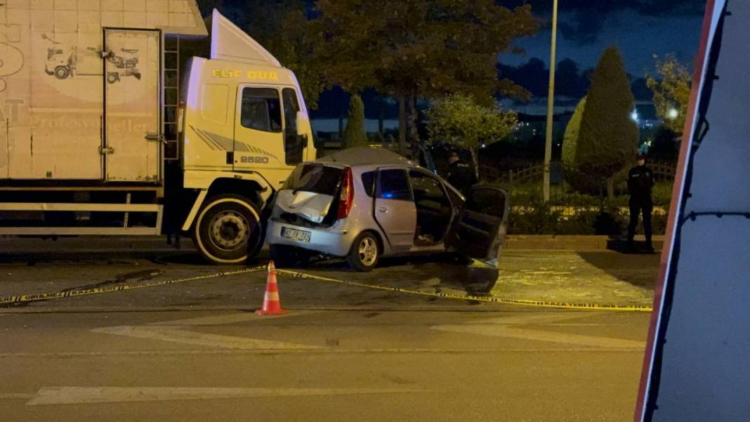 Konya’daki feci kazada can veren kadın sürücü toprağa verildi 5